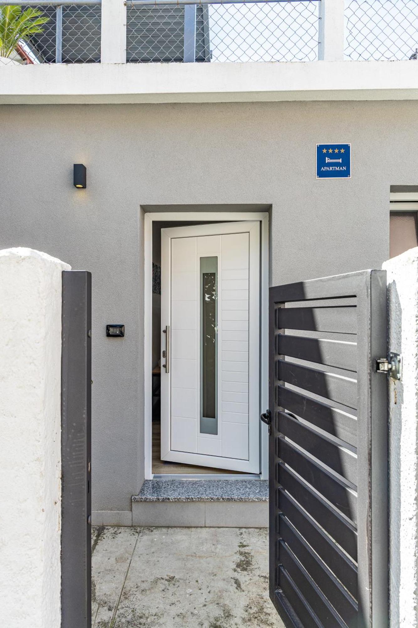 Apartment Rose Pula Exterior photo
